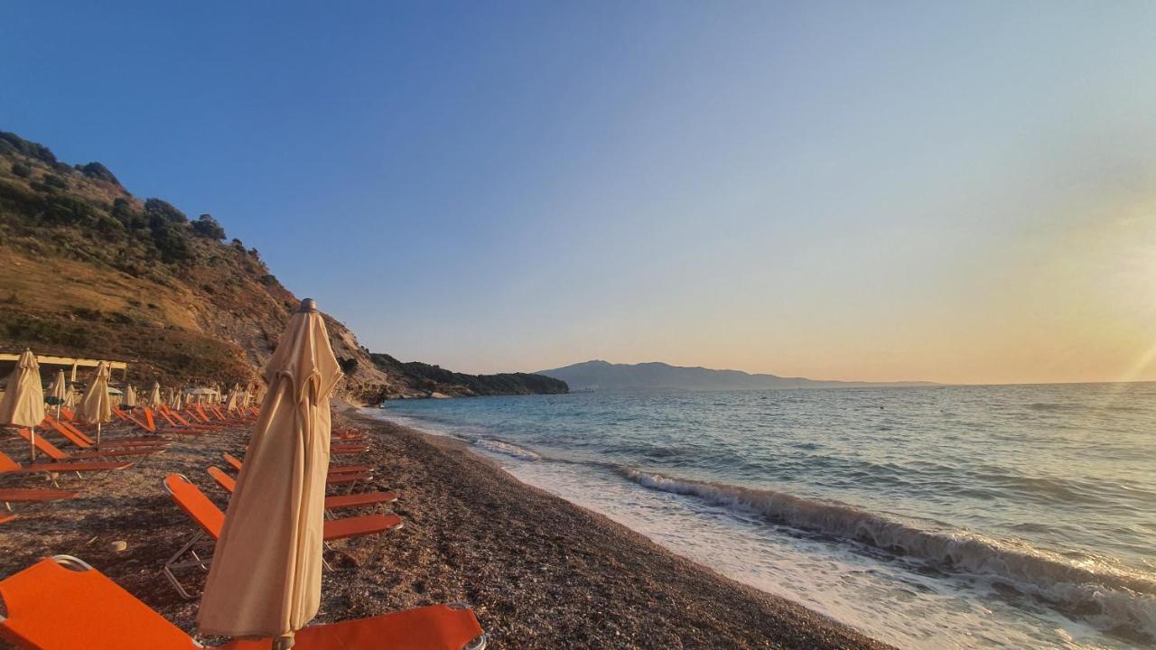 Mihal Suites Sarandë Exterior foto