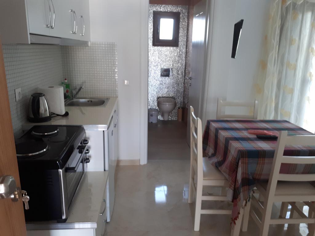 Mihal Suites Sarandë Exterior foto