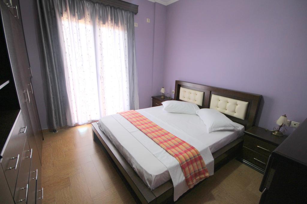 Mihal Suites Sarandë Exterior foto