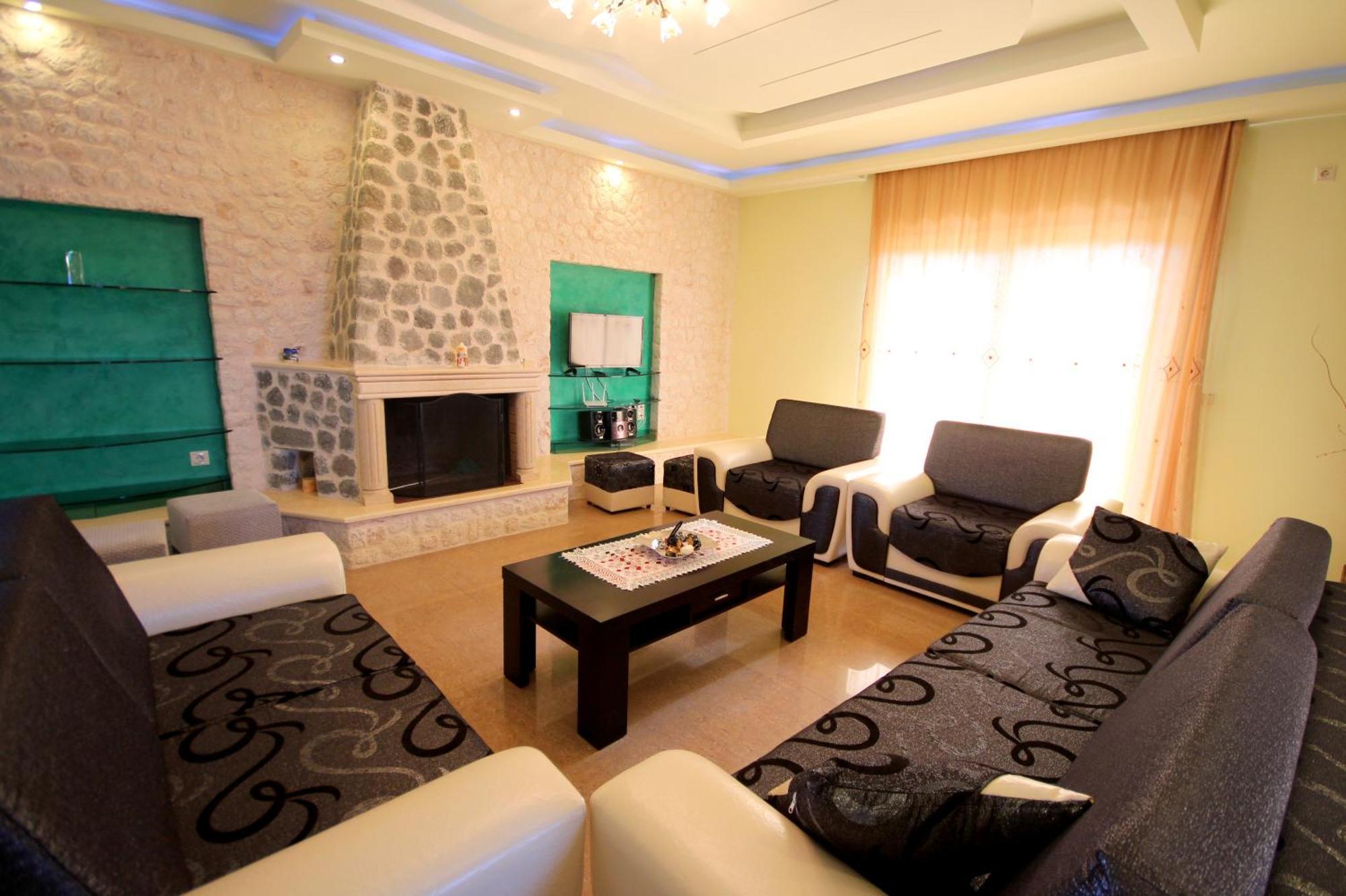 Mihal Suites Sarandë Exterior foto